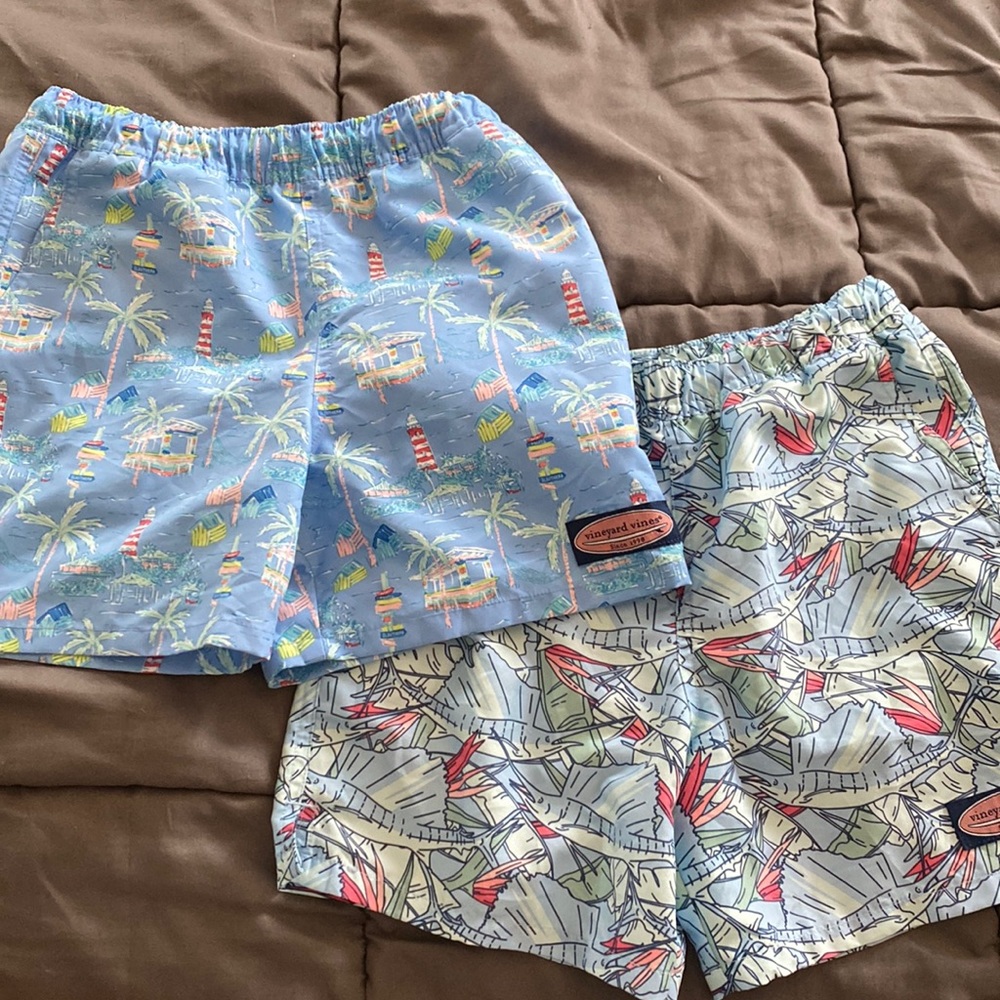 Vineyard Vines swim trunks size 7 never worn